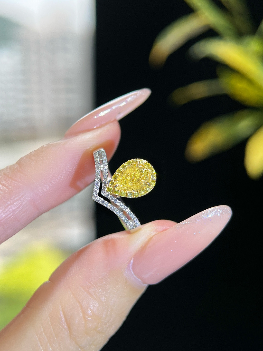 「GIA鑑定書」細工  K18  天然イエローダイヤモンド　天然ダイヤモンド　リング　純愛　女性　女王　0.75ct