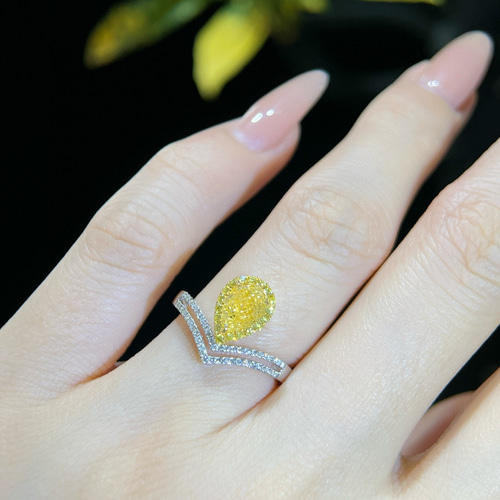 GIA鑑定書」細工 K18 天然イエローダイヤモンド 天然ダイヤモンド