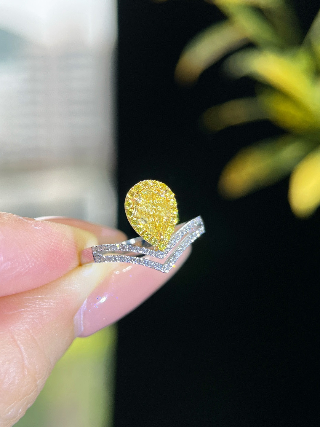 「GIA鑑定書」細工  K18  天然イエローダイヤモンド　天然ダイヤモンド　リング　純愛　女性　女王　0.75ct