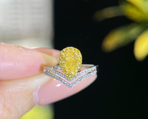 GIA鑑定書」細工 K18 天然イエローダイヤモンド 天然ダイヤモンド