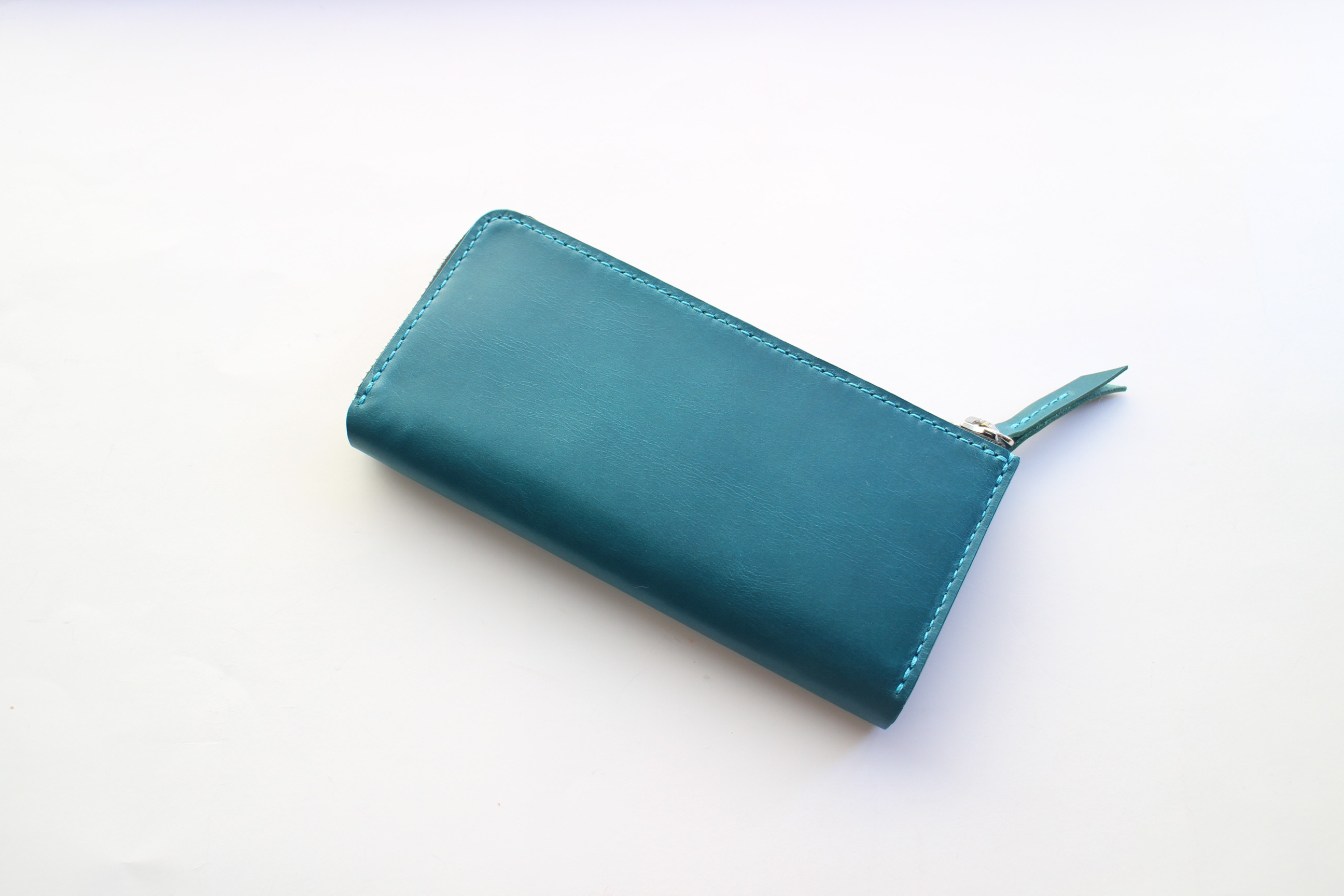 小さめ　L字ファフナー長財布　小銭が取り出しやすい　緑