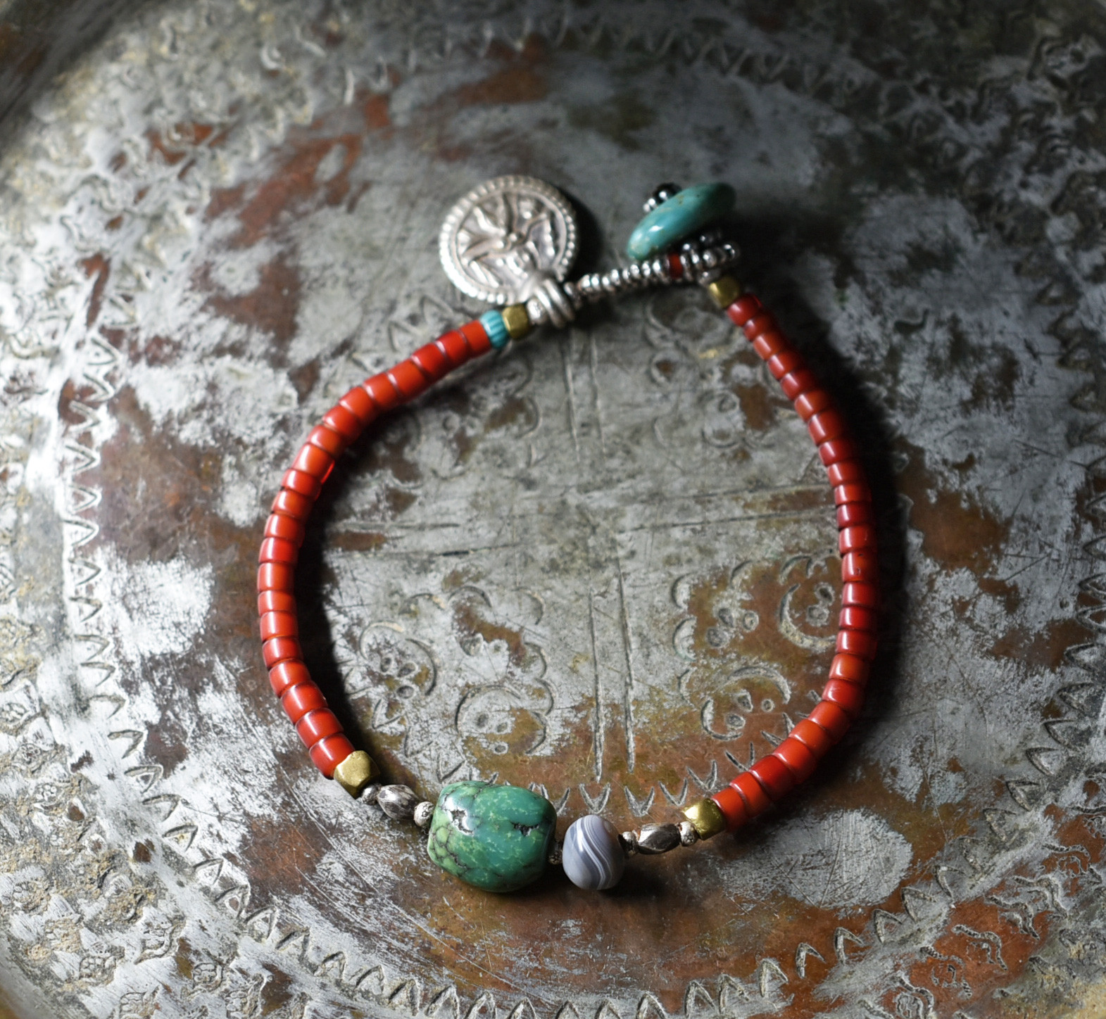 oldチベタンターコイズと古代瑪瑙、oldチンシルバー＆oldオリッサブラス、飴色ホワイトハーツ、oldインドシルバーチ