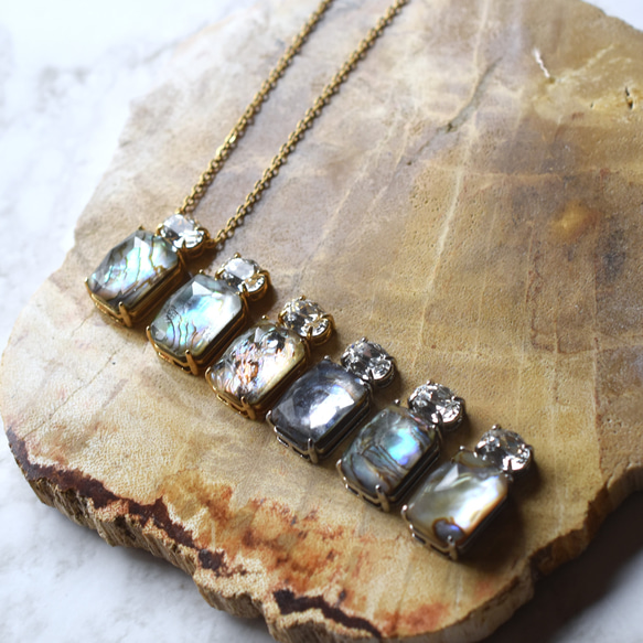 特別価格【残り①②・1点もの】香水　フレーム　アバロンシェル　×　クリスタルガラス　サージカルステンレスネックレス 9枚目の画像