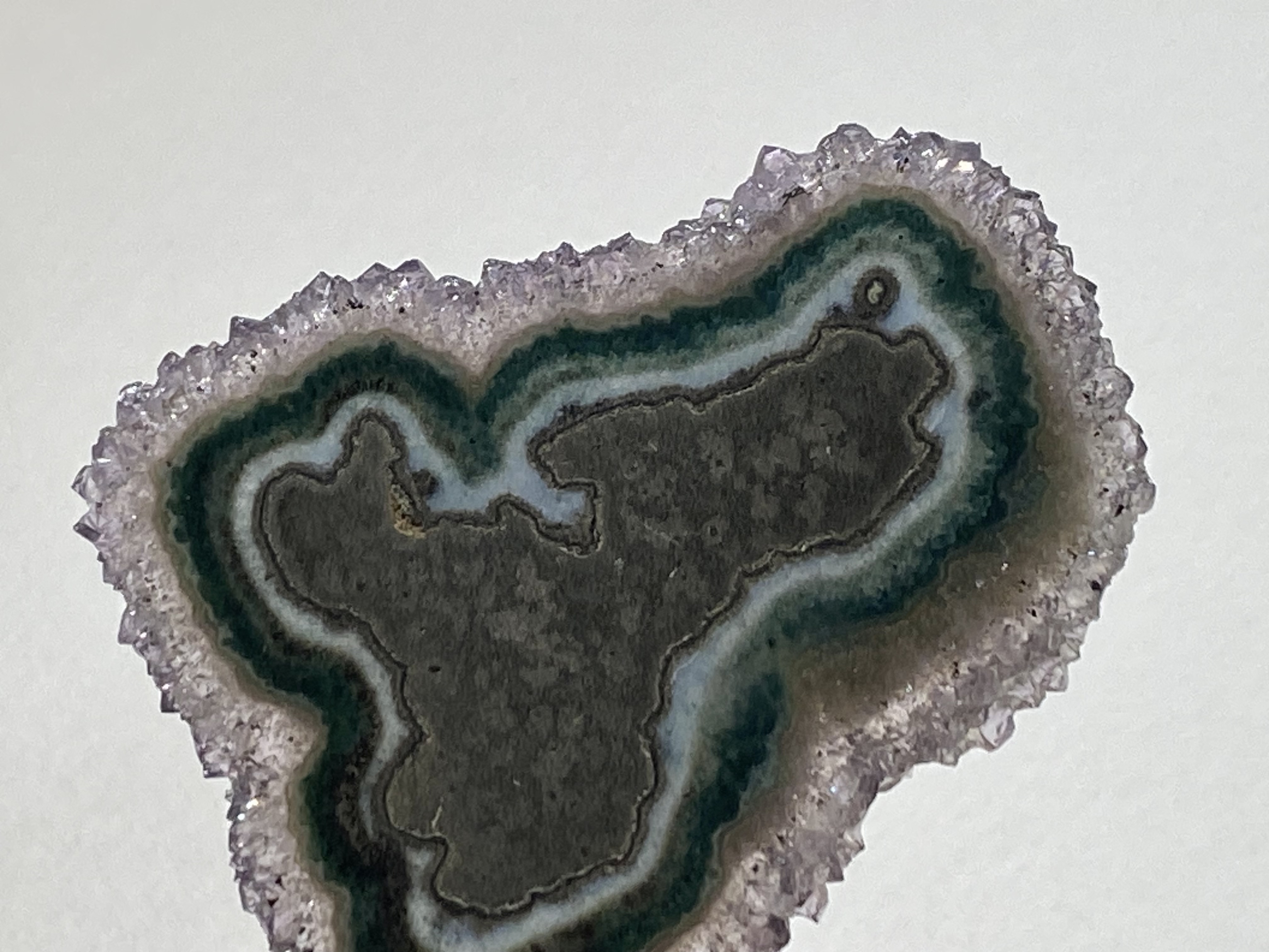 CA110フラワーアメジスト　102.55ct