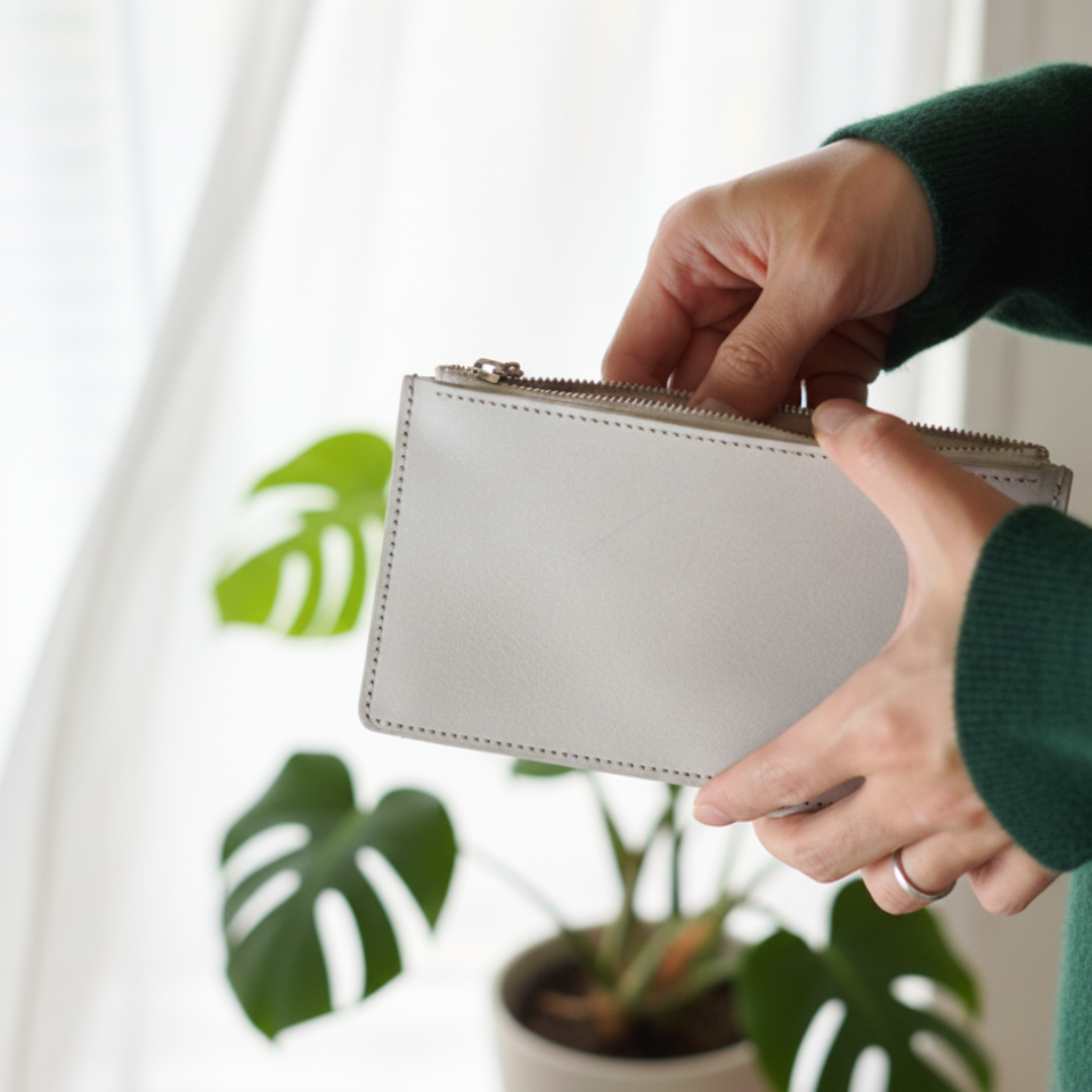 グレー　本革 ヌメ革 ミニマムウォレット ファスナー付き イタリアンレザー 薄型 長財布 札入れ シンプル