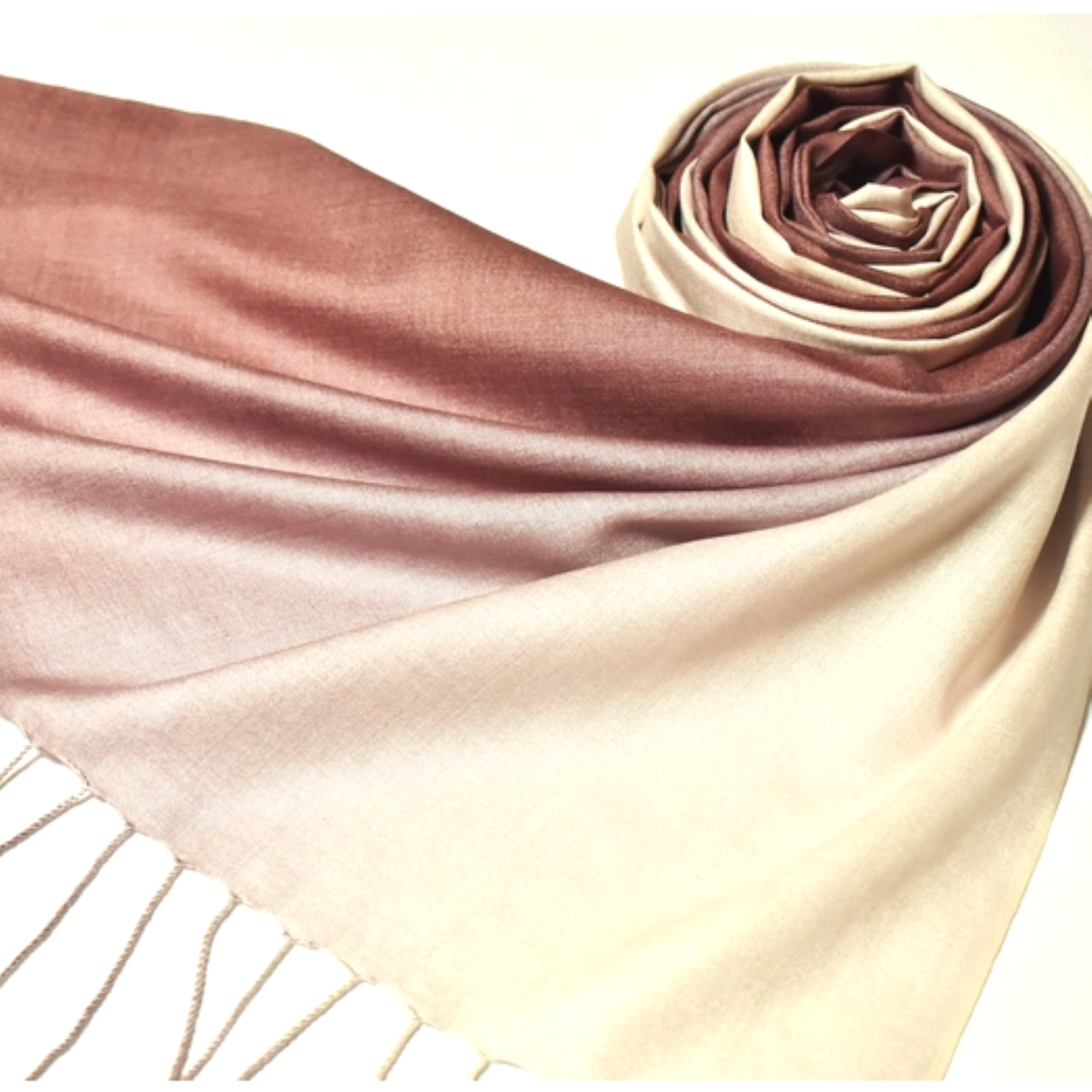 新作①「色が変化する麴塵染」艶やかで滑らかなシルクストール