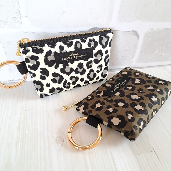 再販】さりげなく小物に取り入れたいレオパード柄カラビナ付き