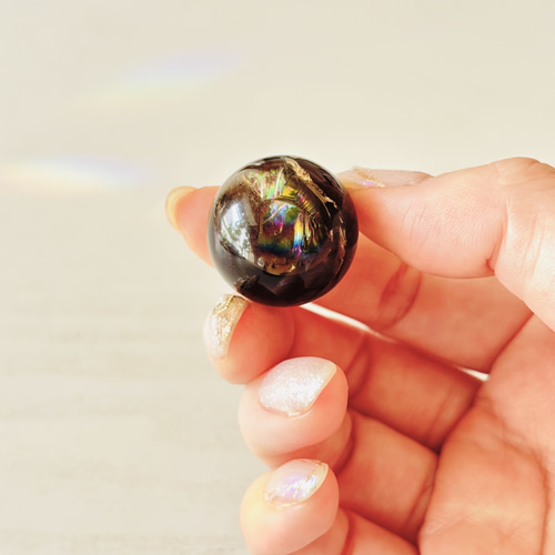虹入り♫スモーキークォーツの丸玉(24mm) 天然石 虹色の星 通販
