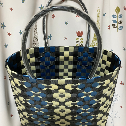プラカゴバッグ　大サイズ　ハンドメイド ppﾊﾞﾝﾄﾞで作成しています🧺 . プラカゴバッグ ppバッグ 委託販売分
