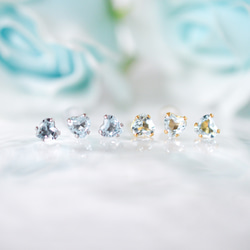 【天然石スカイブルートパーズのハートピアス】水色/4mm/つけっぱなしOK/サージカルステンレス 5枚目の画像
