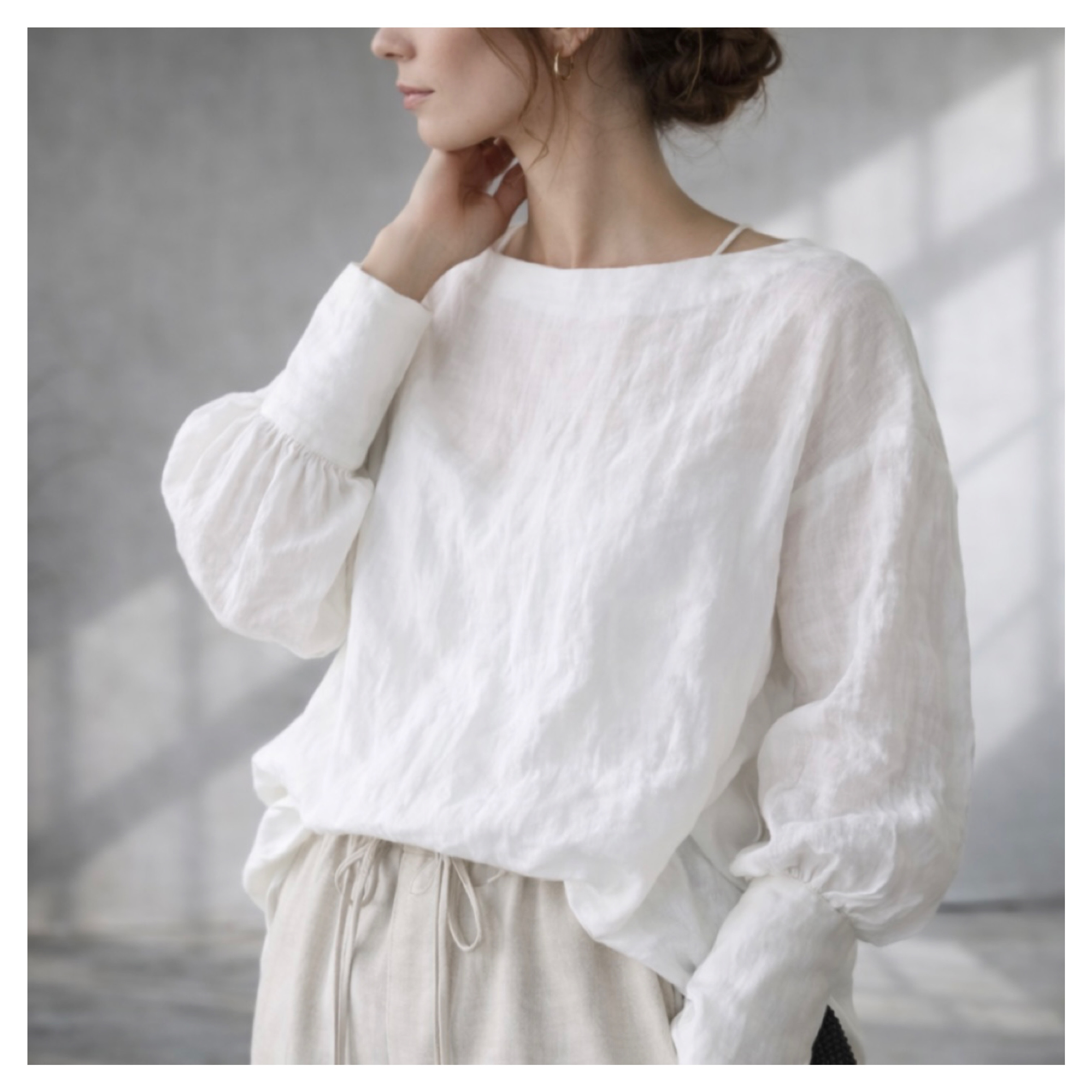 デザインカフスとバックくるみボタンがアクセント／くったりベルギーリネンブラウス／オフホワイト／linum jean