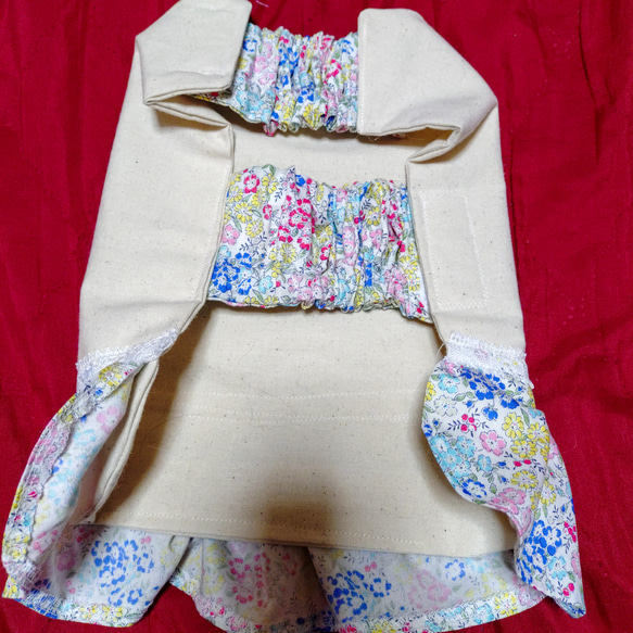 着せやすい犬服♪胸飾り付けローウエストのワンピース♪オーダーメイドで！ 5枚目の画像