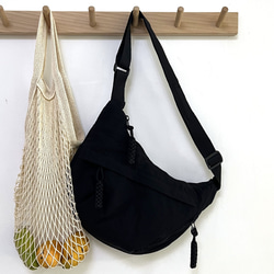 レディース ファッショナブル ナイロンバッグ 学生用 授業用 斜めがけ 大容量 ショルダーバッグ  旅行用 餃子バッグ 5枚目の画像