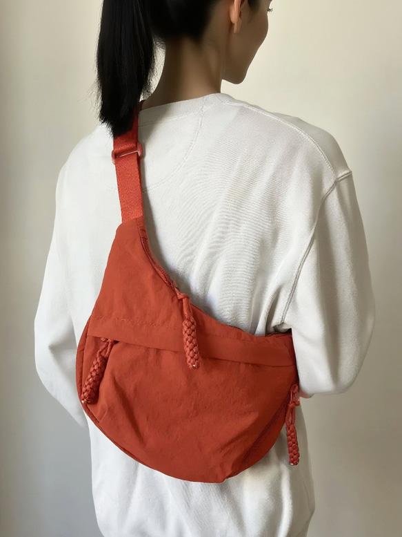 レディース ファッショナブル ナイロンバッグ 学生用 授業用 斜めがけ 大容量 ショルダーバッグ  旅行用 餃子バッグ 11枚目の画像