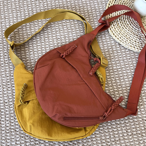 レディース ファッショナブル ナイロンバッグ 学生用 授業用 斜めがけ 大容量 ショルダーバッグ  旅行用 餃子バッグ 15枚目の画像