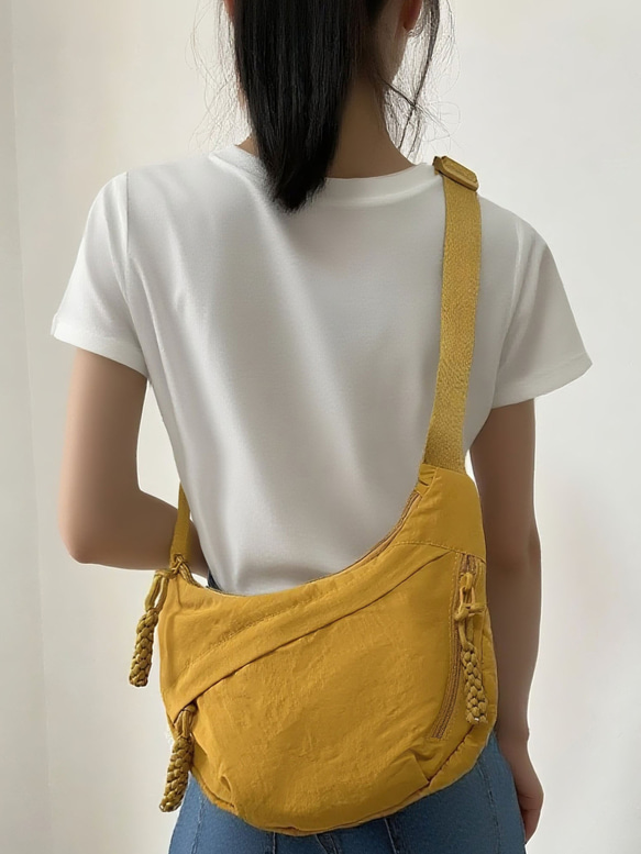 レディース ファッショナブル ナイロンバッグ 学生用 授業用 斜めがけ 大容量 ショルダーバッグ  旅行用 餃子バッグ 10枚目の画像