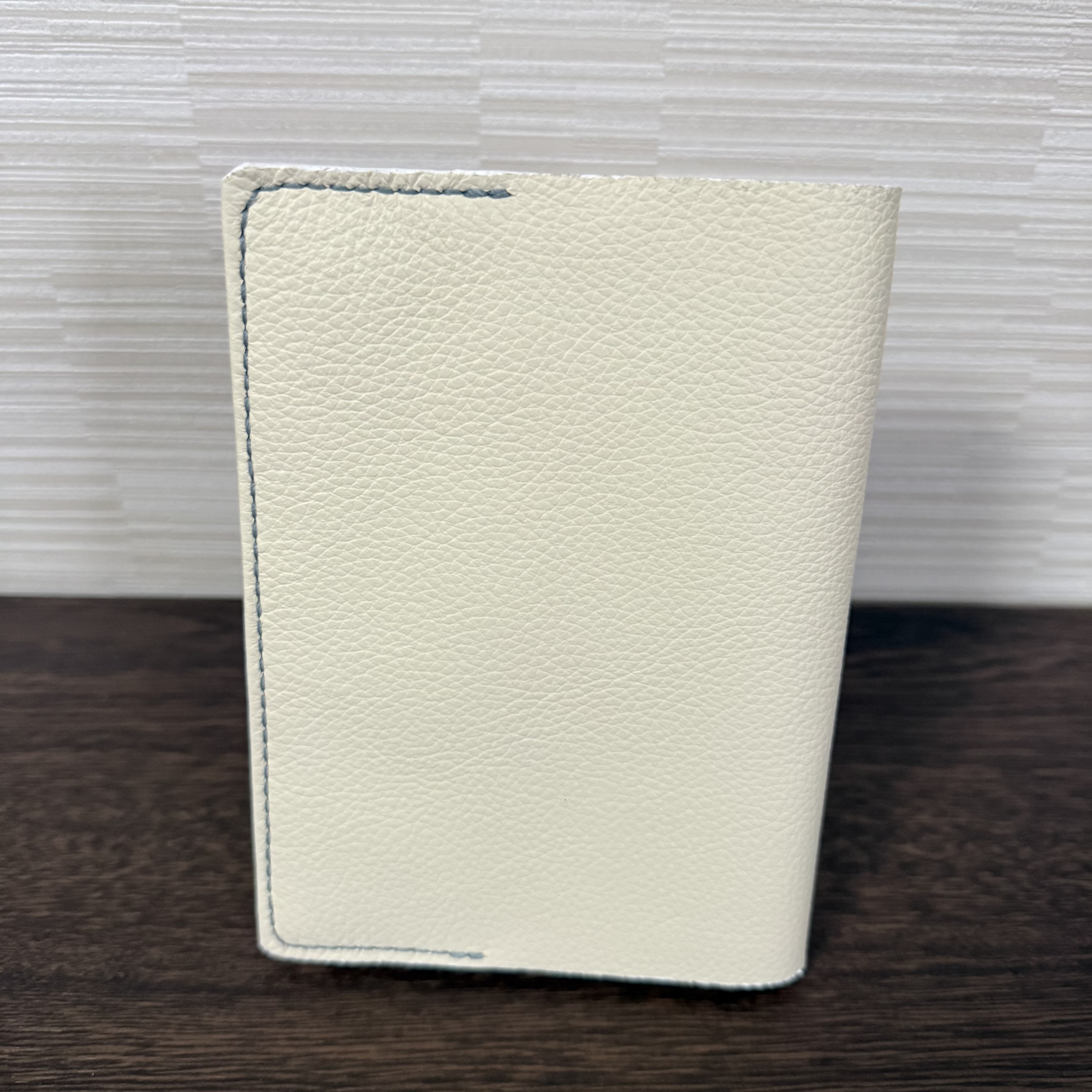 私だけの本革手縫いブックカバー｜MB78