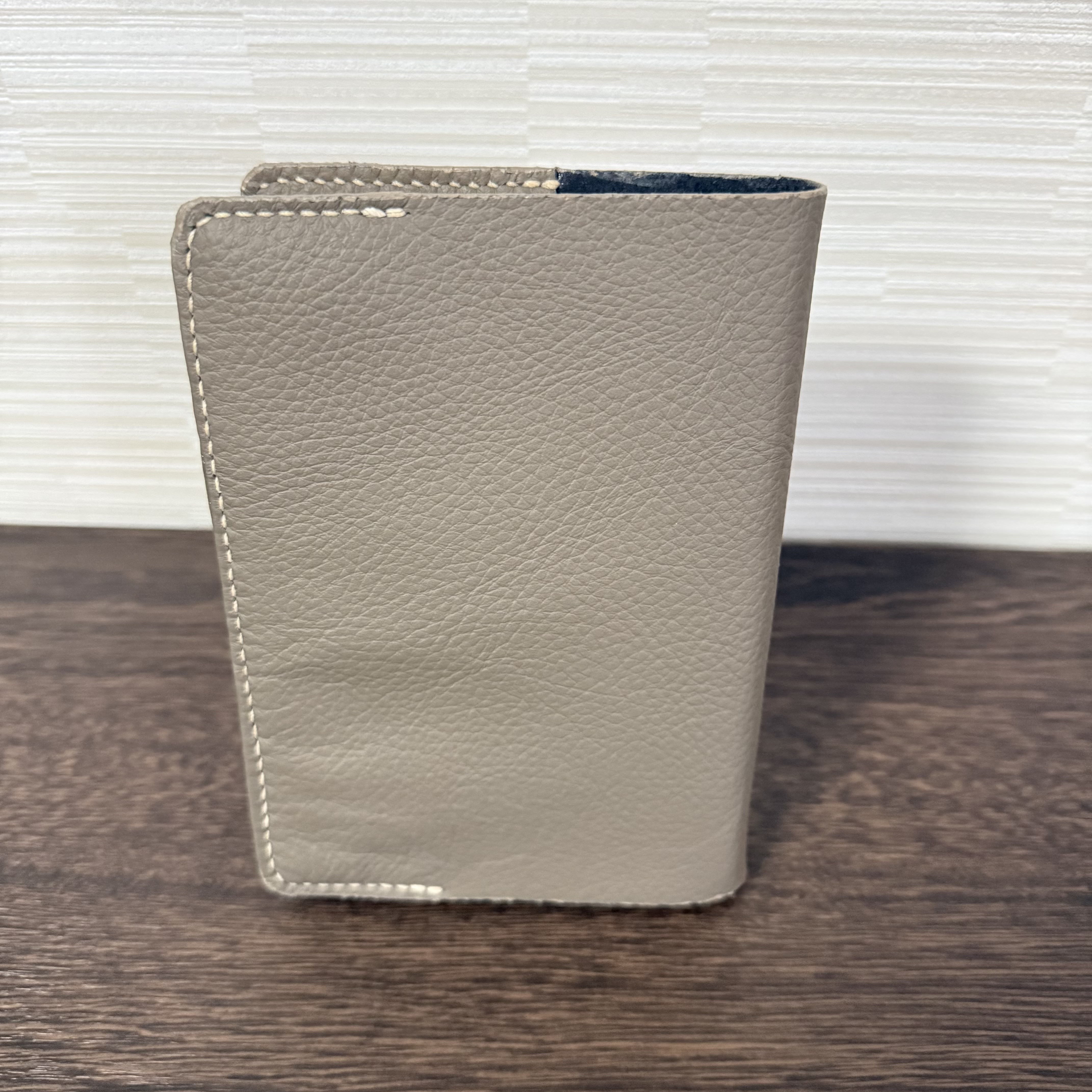 私だけの本革手縫いブックカバー｜MB79