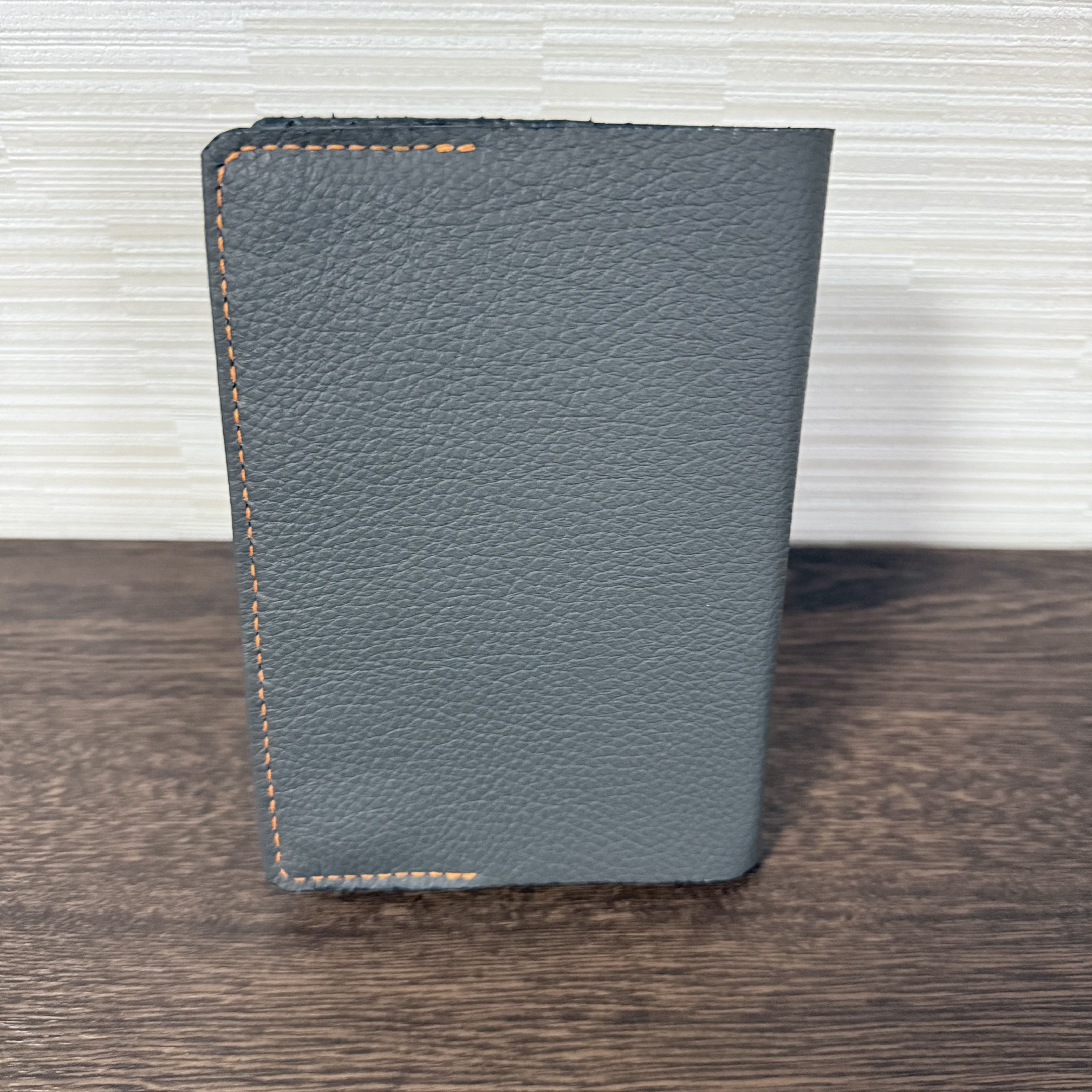 私だけの本革手縫いブックカバー｜MB80