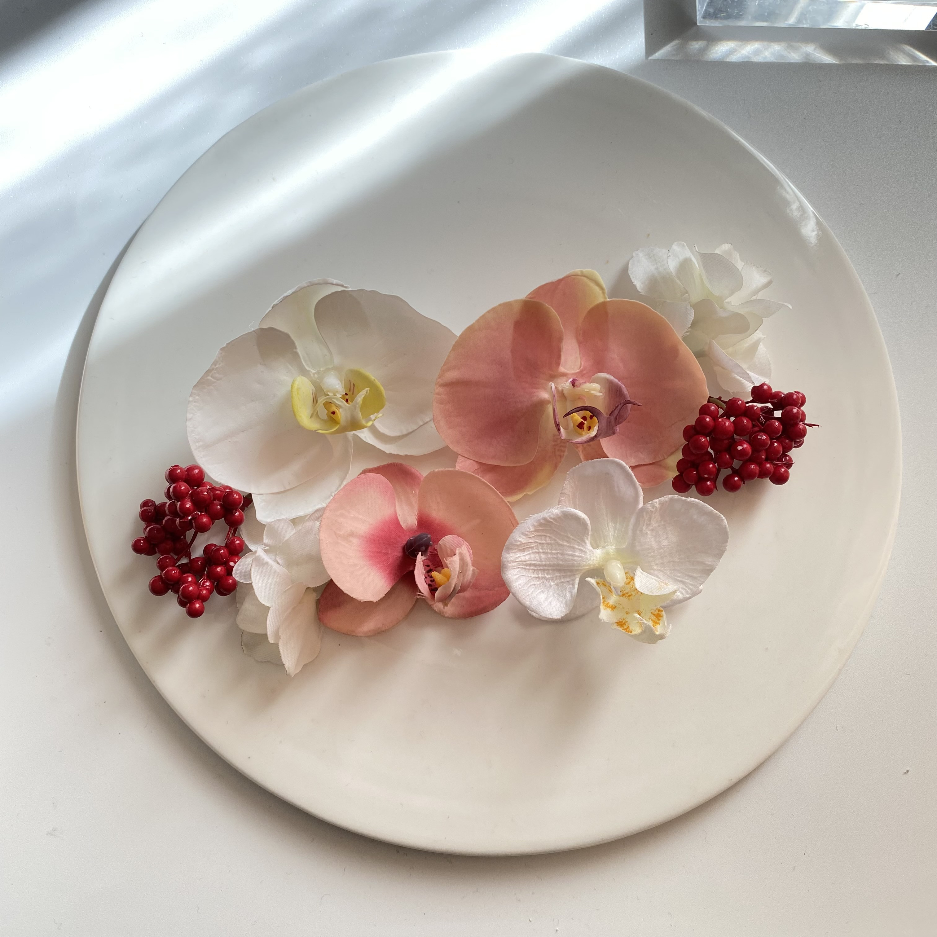 nuance white pink ヘッドドレス　ヘッドパーツ　髪飾り　結婚式　成人式　卒業式 4,536円