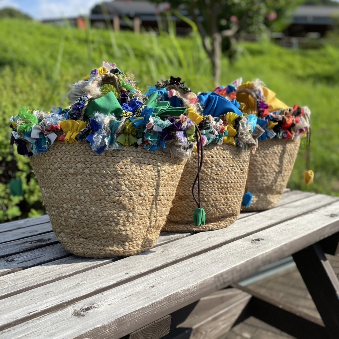 カゴとフリルの星屑のバッグ　アマ・デトワール1