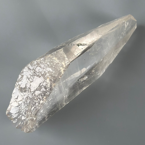 ガネーシュヒマール産 ヒマラヤ水晶 82ミリ 原石ポイント tg951 天然石