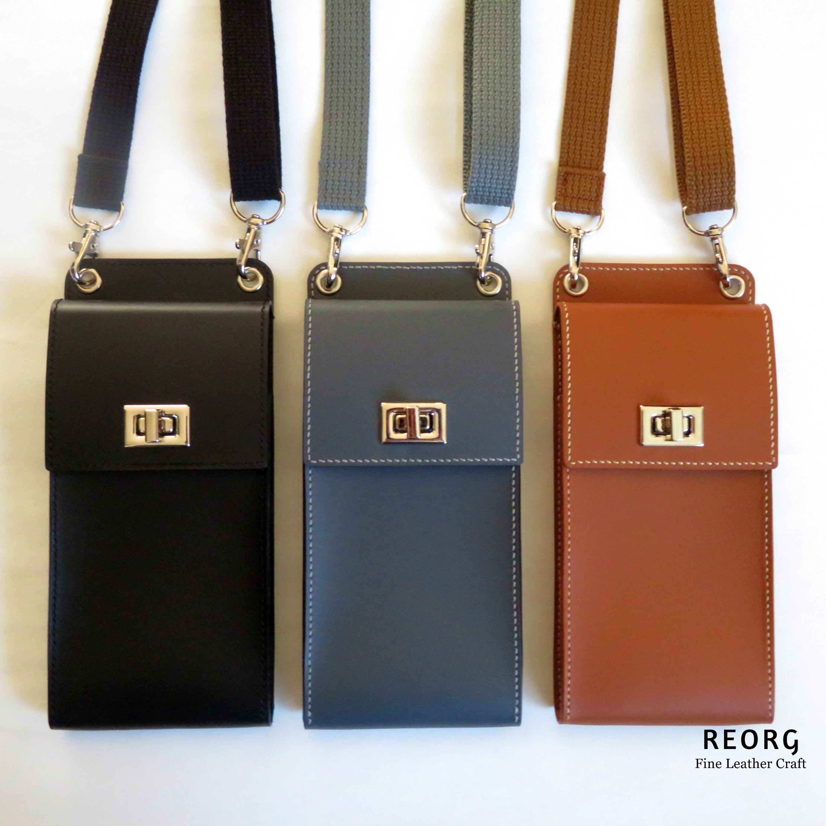 スムースレザーのスマートフォンポーチ（ワイドストラップ）