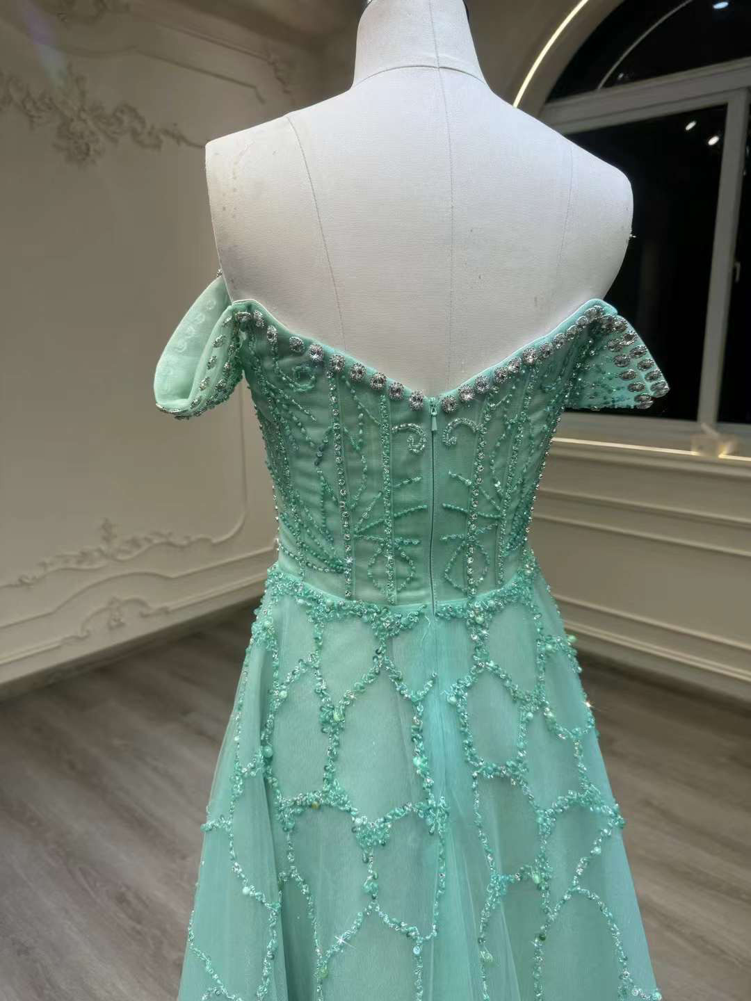 お買い得！翡翠色　Aライン　エレガント　痩せて見える　袖あり　オーダー可能　二の腕を隠せる　音楽会演奏会カラードレス卒業