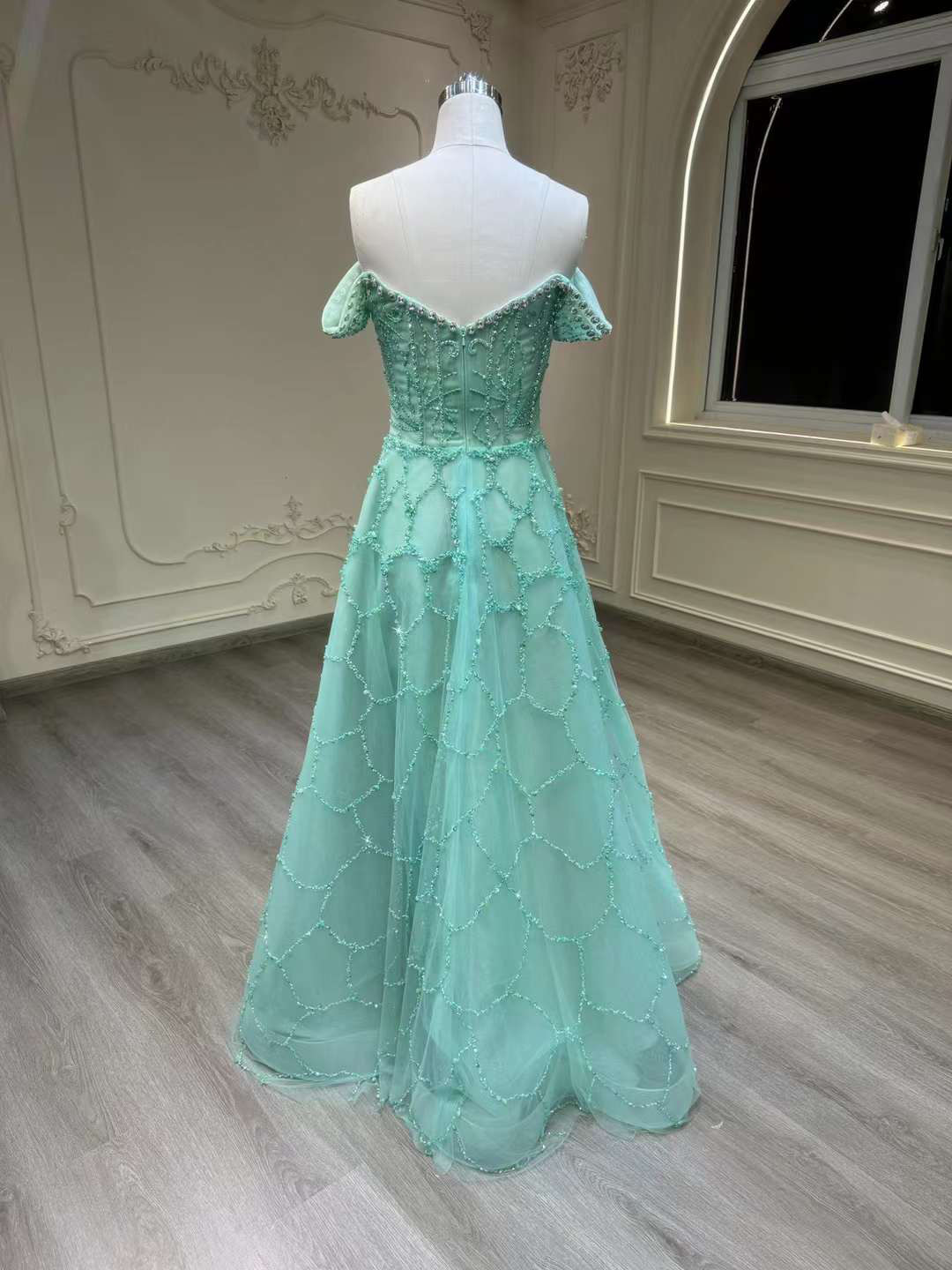 お買い得！翡翠色　Aライン　エレガント　痩せて見える　袖あり　オーダー可能　二の腕を隠せる　音楽会演奏会カラードレス卒業