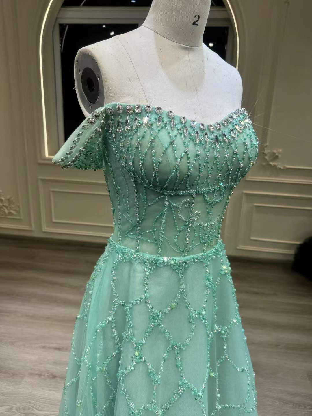 お買い得！翡翠色　Aライン　エレガント　痩せて見える　袖あり　オーダー可能　二の腕を隠せる　音楽会演奏会カラードレス卒業