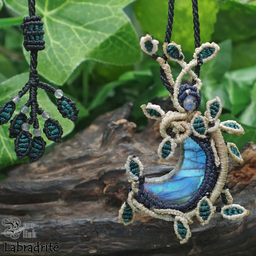 三日月『ラブラドライト』生命の樹マクラメ編トップネックレス