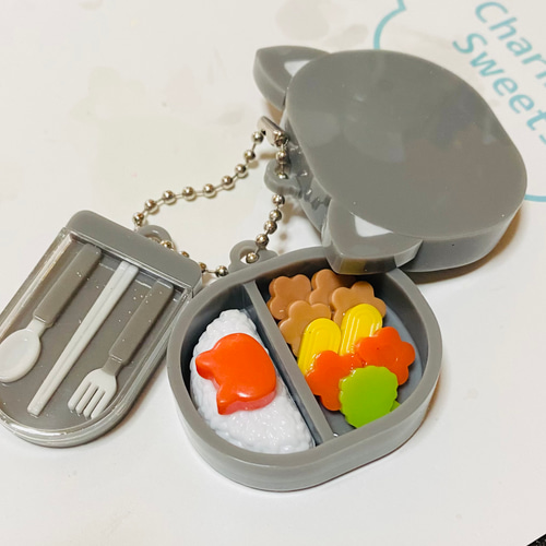 お弁当シリーズ第9弾｜ねこ唐揚げ弁当キーホルダー｜開くお弁当