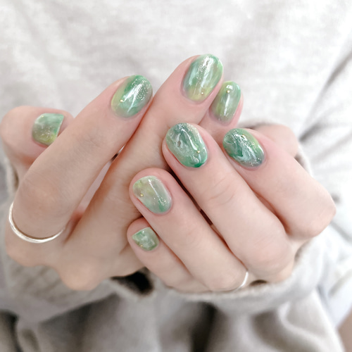 翡翠色のニュアンスネイル ネイルチップ（つけ爪） しろくまnail 通販