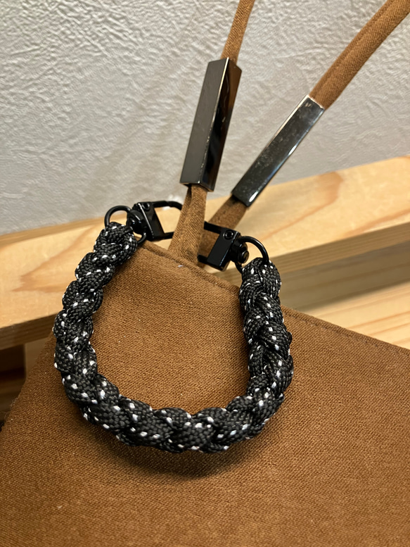 mami♪・*:.ღパラコードスマホストラップ mami♪・*:.ღパラコード