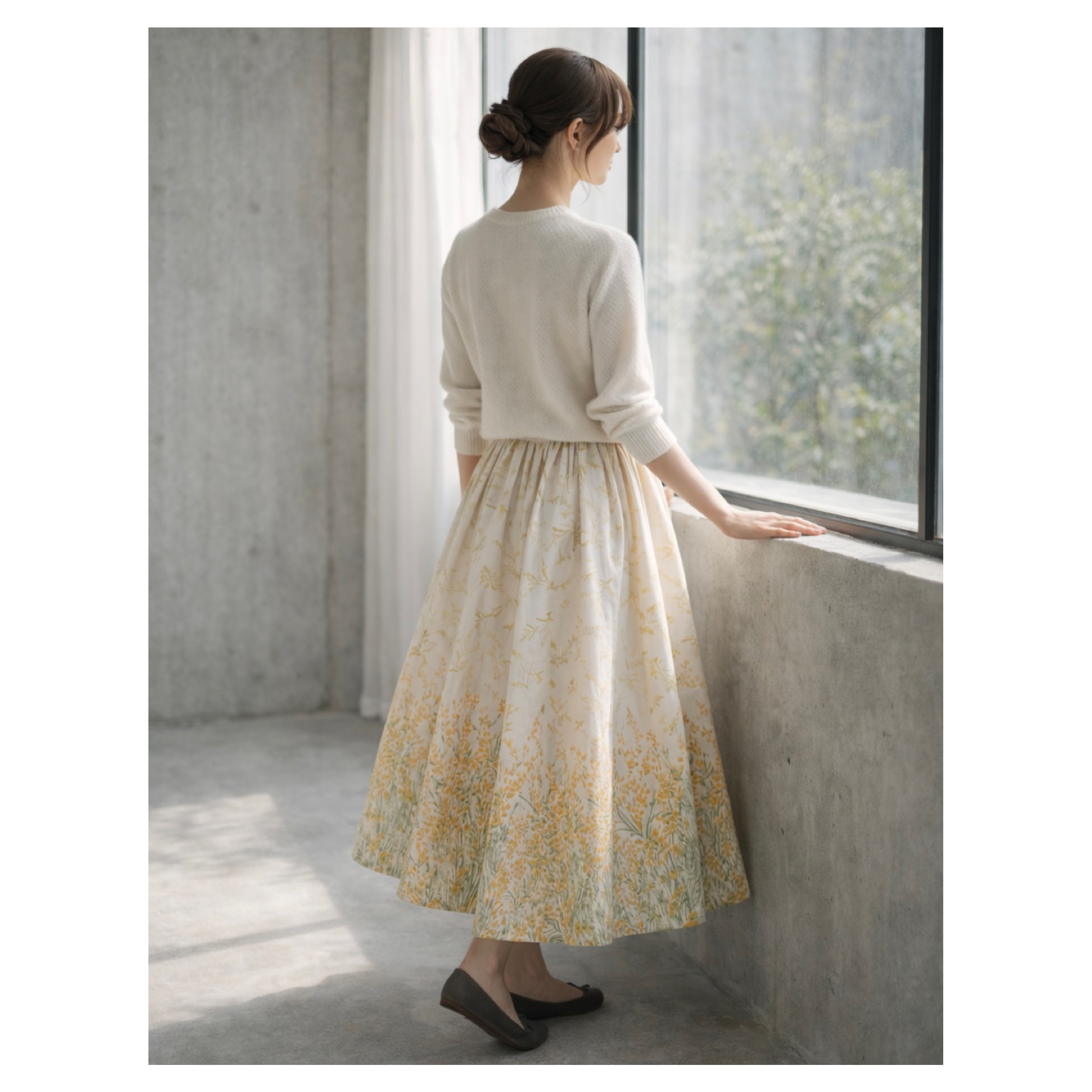 総丈90㎝／momen-t ミモザ柄／ロングギャザースカート／綿麻花柄スカート／春夏スカート／生成り