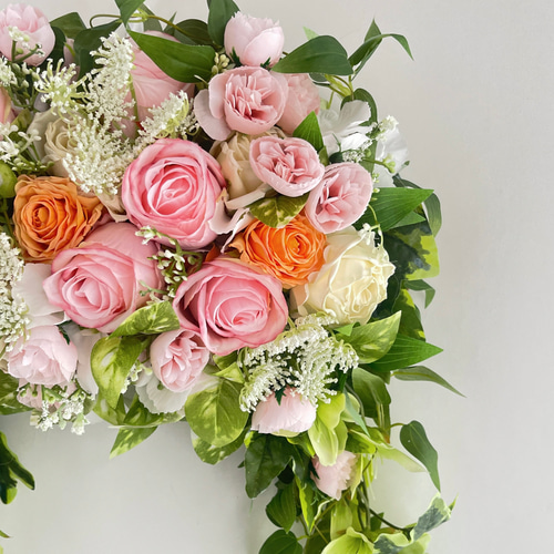 春を纏う 薔薇咲き誇るエレガントアーチリース｜光触媒フラワー｜玄関・インテリア 無料ラッピング】春を纏う 薔薇咲き誇るエレガントアーチリース