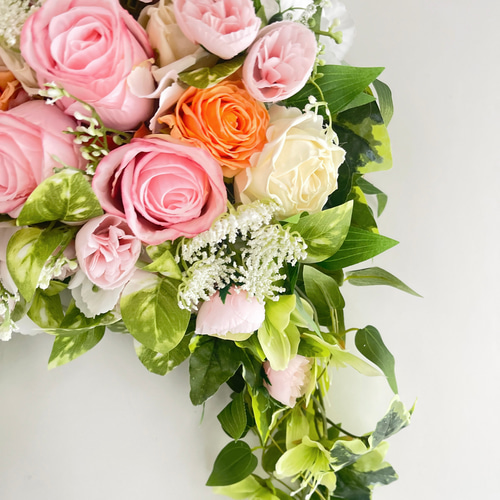 春を纏う ショップ 薔薇咲き誇るエレガントアーチリース｜光触媒