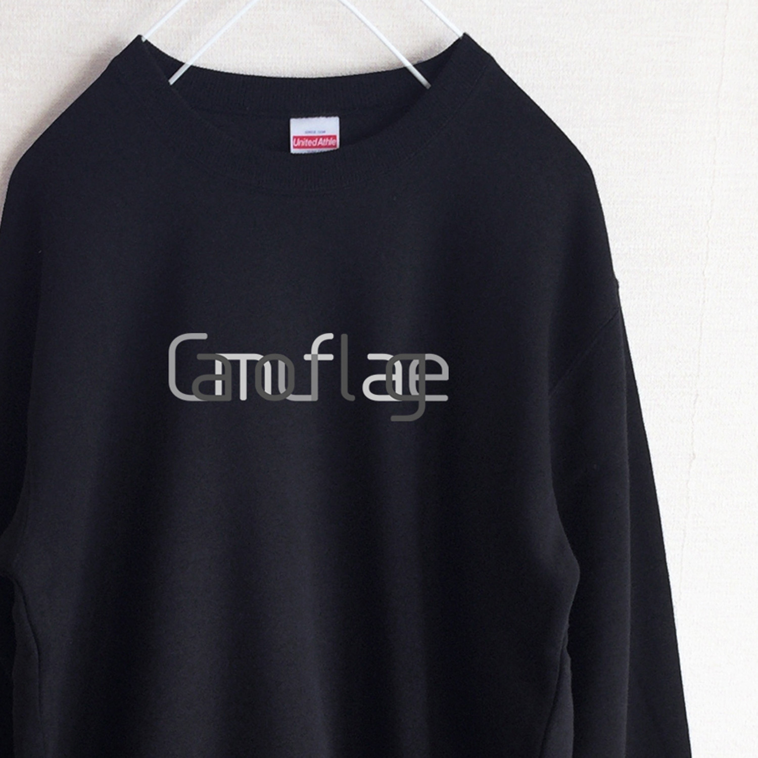 「Camouflage」カモフラージュ　迷彩ロゴ　スウェット（黒）