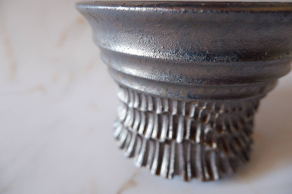 5.5号燻し金彩鉢386　塊根植物　多肉植物　アガベ　盆栽　植木鉢　作家鉢　鉢台　沖縄 2枚目の画像