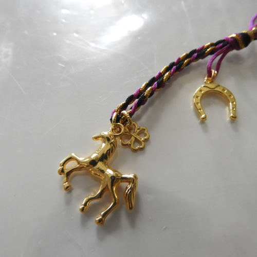 charity☆彡午年☆彡 和な雰囲気のお馬の根付ストラップ～ゴールド