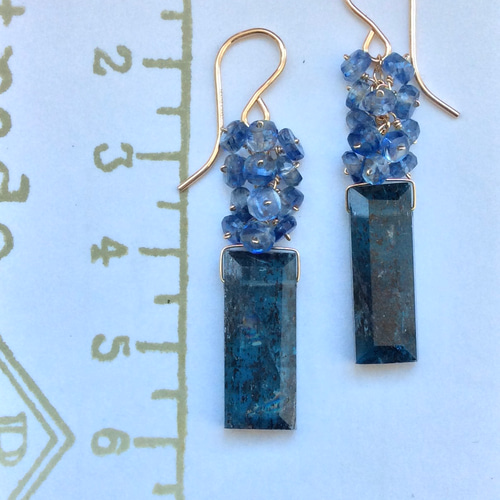 14kgf レクタングル☆モスカイヤナイトのピアス ピアス（フック