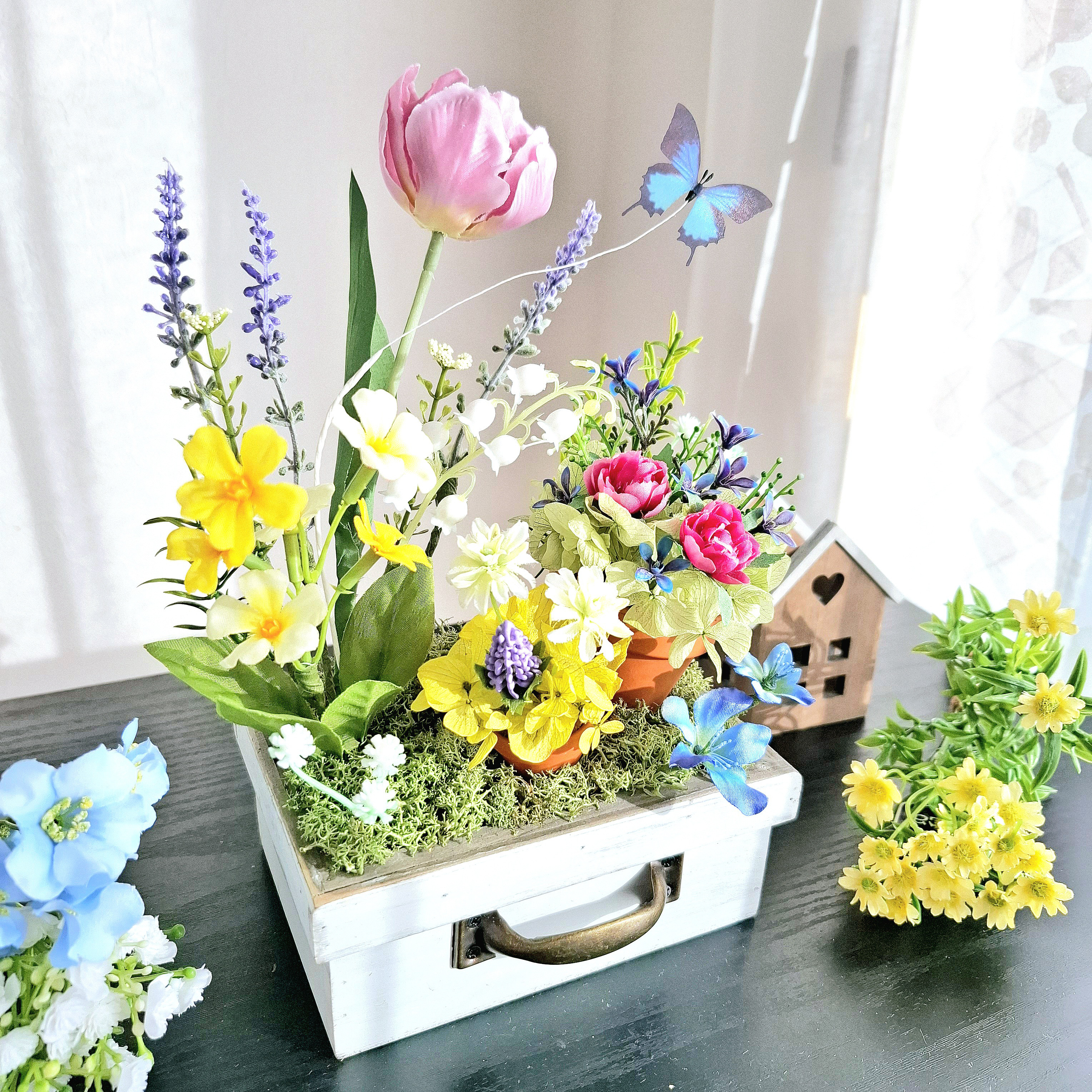 【２０２６年新作】春のインテリアフラワー♡本物みたいなチューリップと蝶の引き出しアレンジ|ラッピング無料