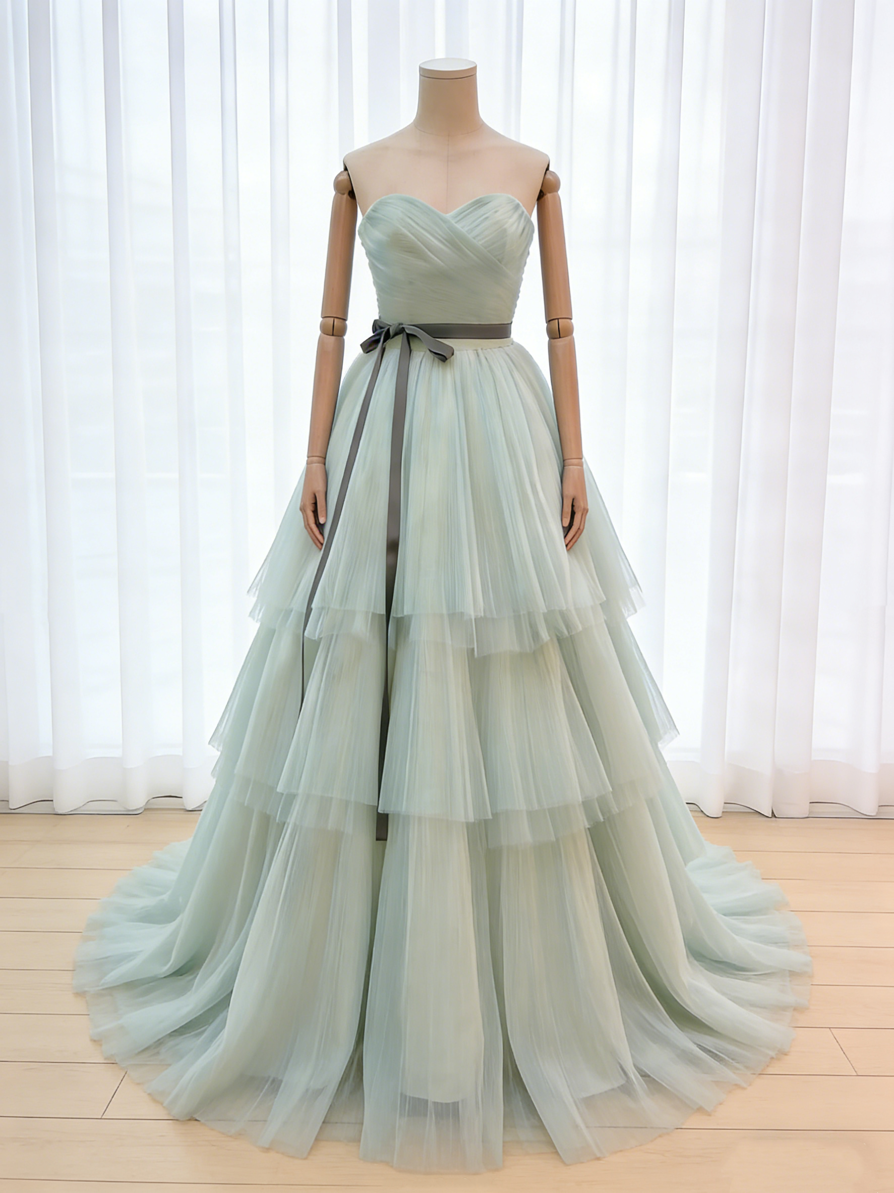 送料無料！カラードレス プリーツドレス ビスチェドレス サッシュベルト ハンドドレープ グリーン ティアードのドレス
