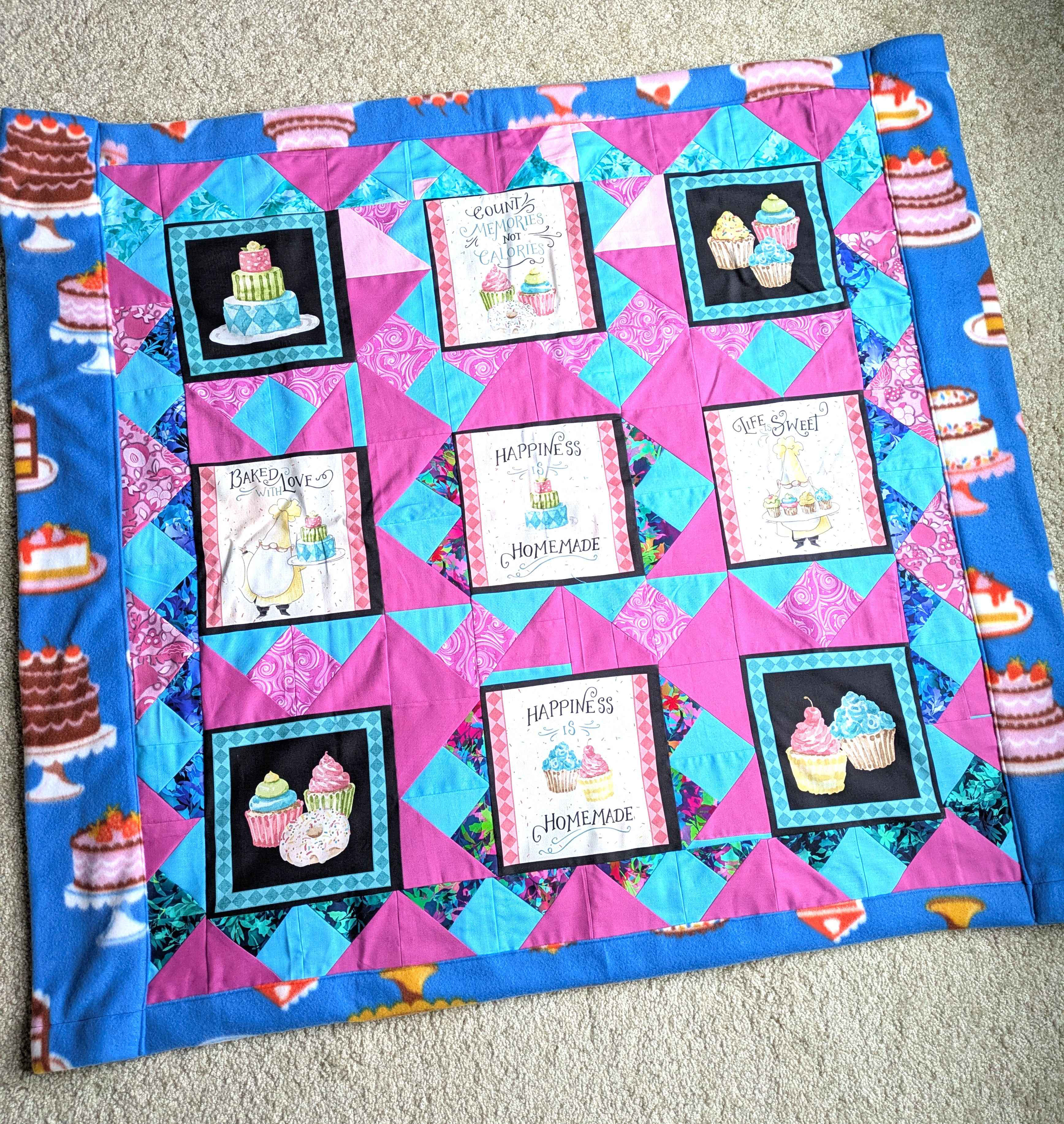 カップケーキパネル、パッチワークひざ掛け、ベイビーブランケット