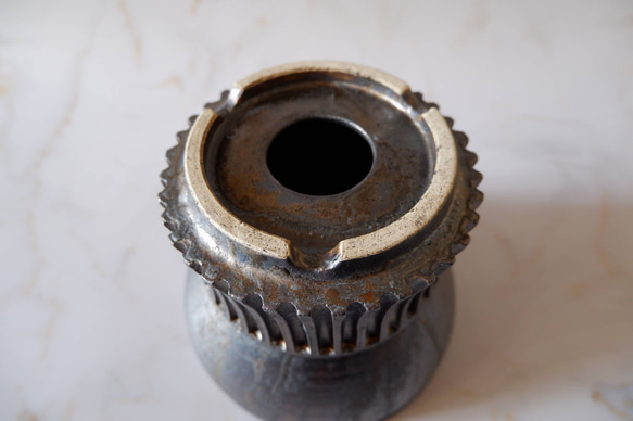 6号燻し金彩鎬鉢387　塊根植物　多肉植物　アガベ　盆栽　植木鉢　作家鉢　鉢台　沖縄 6枚目の画像