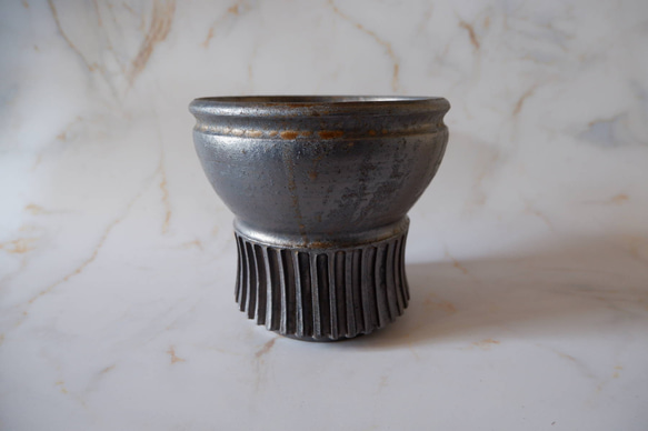 6号燻し金彩鎬鉢387　塊根植物　多肉植物　アガベ　盆栽　植木鉢　作家鉢　鉢台　沖縄 3枚目の画像