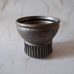 6号燻し金彩鎬鉢387　塊根植物　多肉植物　アガベ　盆栽　植木鉢　作家鉢　鉢台　沖縄 1枚目の画像