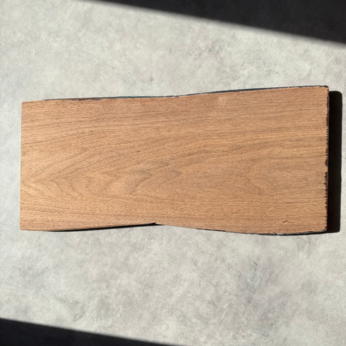 Sea Wood Collection – 深青の奥行【無垢 一枚板 耳付き】 立体