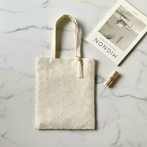 〈新品未使用〉ミナペルホネン生地使用バックパック　A4収納可　タンバリンベージュ 着回せる！人と被らないフォーマルバッグ】ミナペルホネン刺繍生地と