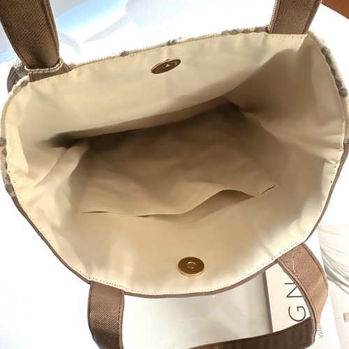 〈新品未使用〉ミナペルホネン生地使用バックパック　A4収納可　タンバリンベージュ 人と被らない着回しバッグ】ミナペルホネンdop刺繍生地と帆布のスリム